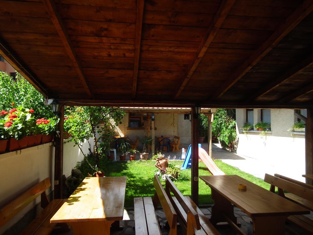 Guest House Olimpiya สวิติ วลัส ภายนอก รูปภาพ